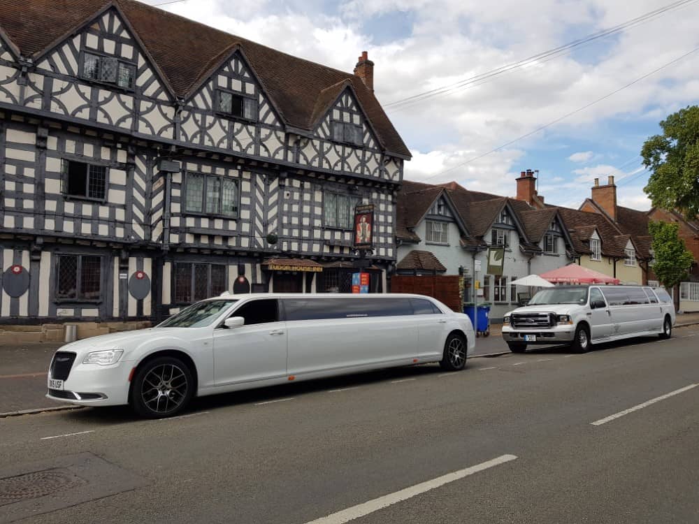Price for Limo Hire In Warwick Free Quote